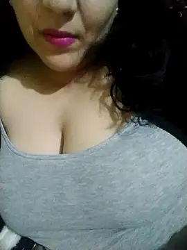 Snapshot of DALO3A85 chatting on March 12, 9:45 pm DALO3A85 online show from March 12, 9:45 pm