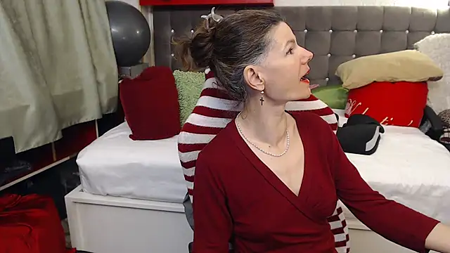 kellyterapy online show from March 31, 12:01 am