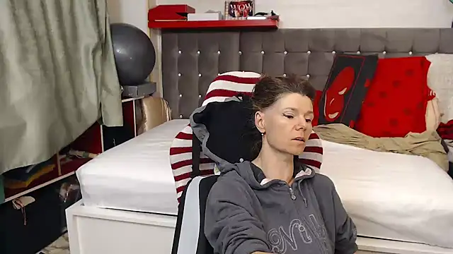 kellyterapy online show from May 16, 1:02 am