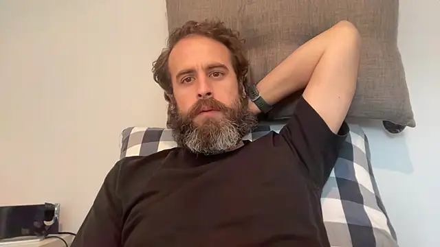 Snapshot of StarrMan99 chatting on December 5, 11:49 am StarrMan99 online show from December 5, 11:49 am