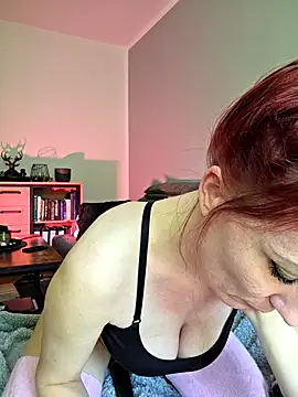 Nicky-Blue online show from May 21, 2:35 pm
