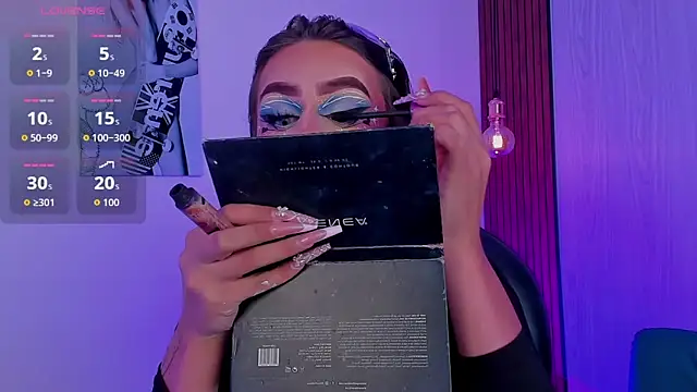 miah connor online show from October 28, 8:33 pm