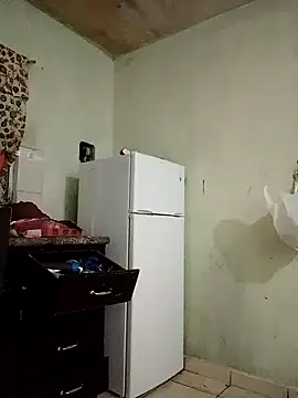 Alonsomadeira online show from April 29, 3:21 am