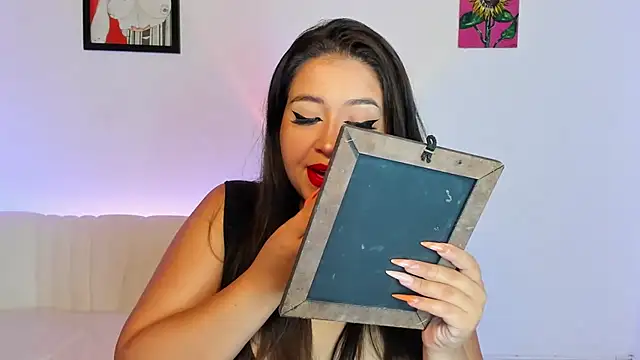 LiahDiaz online show from December 19, 4:36 pm