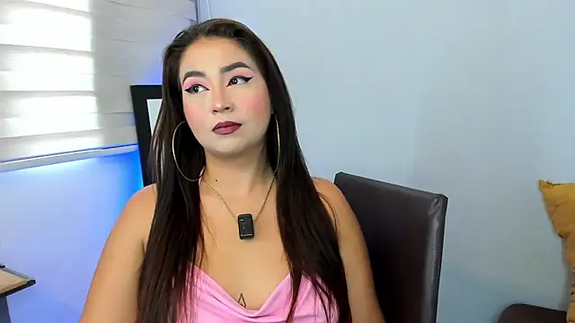 LiahDiaz online show from April 17, 2:20 pm