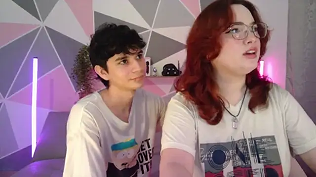 Snapshot of AndrewAnndCherry chatting on December 16, 12:15 am AndrewAnndCherry online show from December 16, 12:15 am