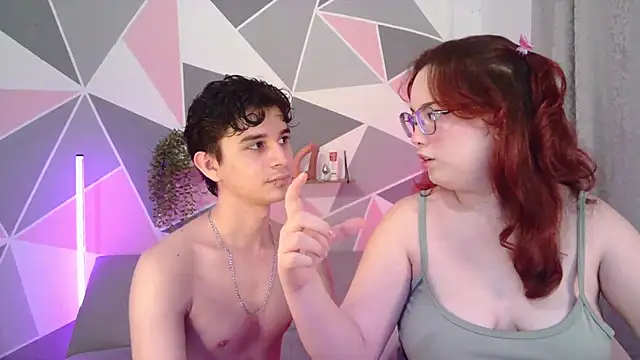 AndrewAnndCherry online show from March 10, 1:32 am