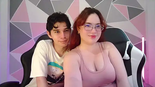 AndrewAnndCherry online show from April 13, 10:26 pm