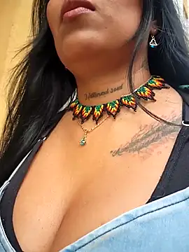 Snapshot of luisa16xxx chatting on November 11, 7:25 pm luisa16xxx online show from November 11, 7:25 pm