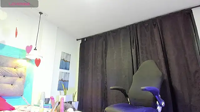 carofox89 online show from February 3, 10:47 am