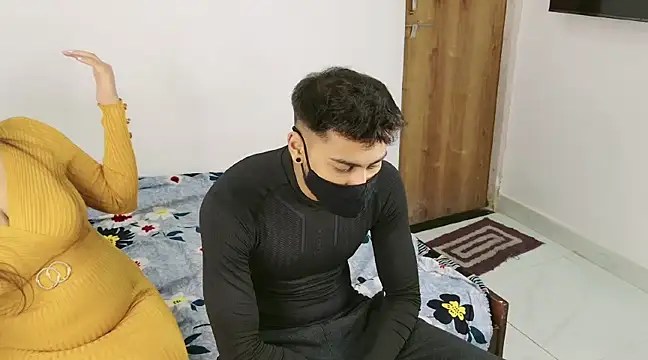 Snapshot of RupaliDixit chatting on February 1, 5:37 pm RupaliDixit online show from February 1, 5:37 pm