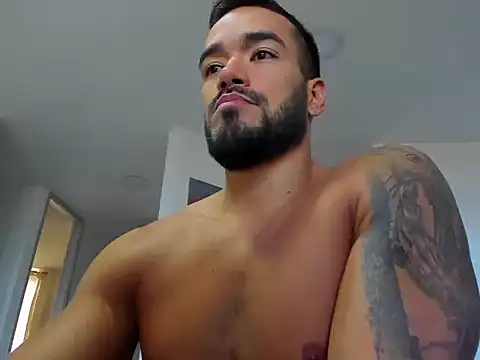 Snapshot of Alexander_Martines chatting on October 25, 9:20 pm Alexander Martines online show from October 25, 9:20 pm