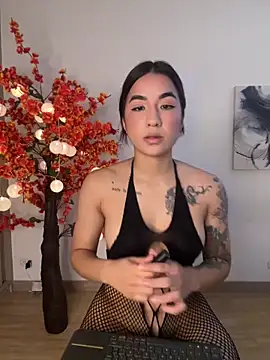 Snapshot of VictoriaHiill chatting on February 10, 2:10 pm VictoriaHiill online show from February 10, 2:10 pm