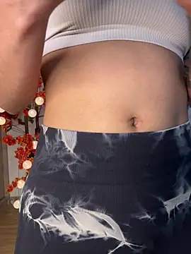 Snapshot of VictoriaHiill chatting on February 28, 5:36 pm VictoriaHiill online show from February 28, 5:36 pm