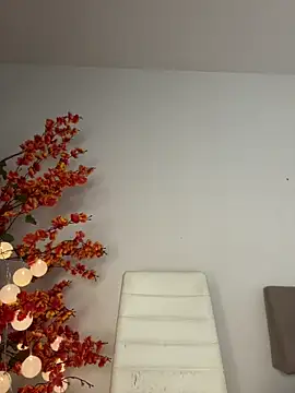 VictoriaHiill online show from June 24, 3:22 pm