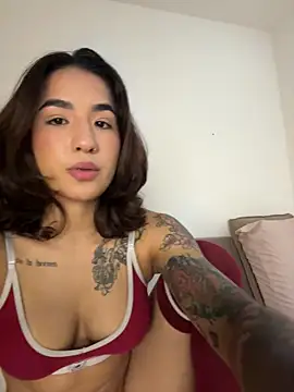 VictoriaHiill online show from July 10, 7:16 pm