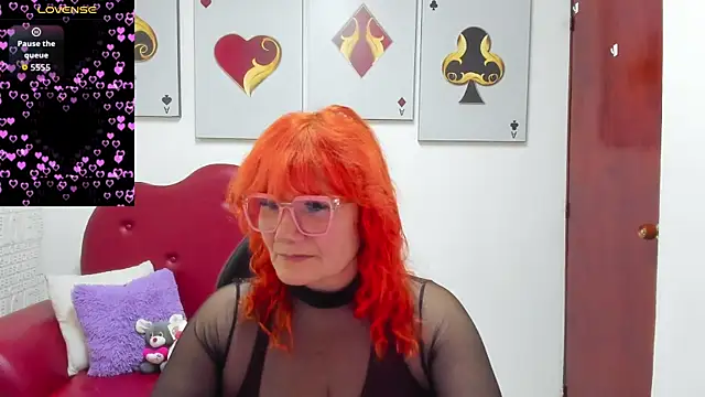 Salomeediaz  online show from April 14, 9:10 pm