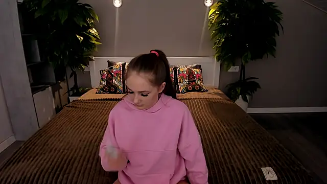 Snapshot of PamelaXX_ chatting on November 25, 9:37 pm PamelaXX online show from November 25, 9:37 pm