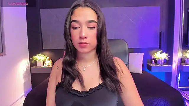 SaraaMills online show from April 9, 4:01 am