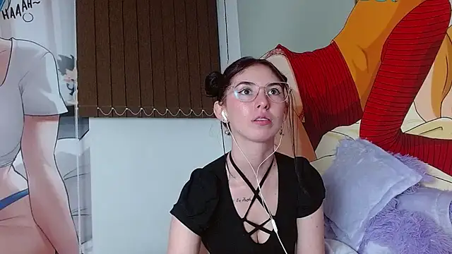 mildre303av online show from January 25, 7:06 am