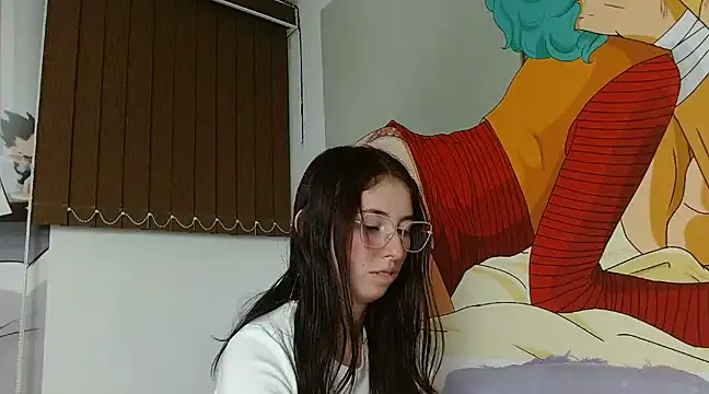 mildre303av online show from February 4, 1:23 am