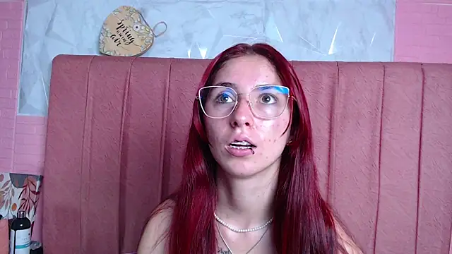 mildre303av online show from October 26, 8:04 pm