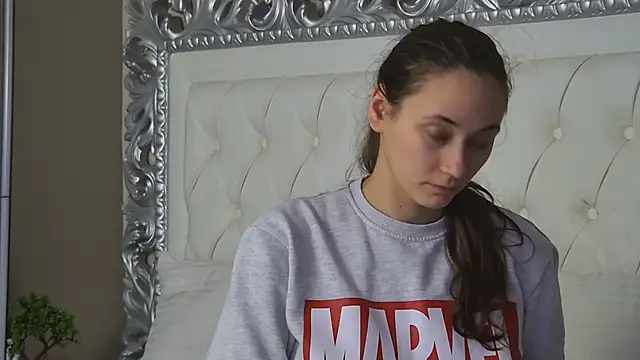 AliceMunro online show from February 20, 9:15 pm