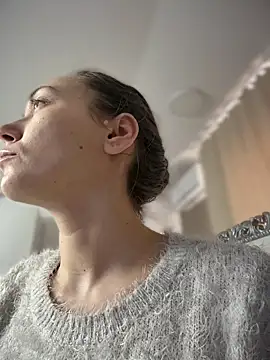 AliceMunro online show from February 28, 10:49 am