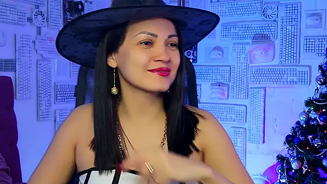 KarolinaRobinson online show from December 31, 11:42 am