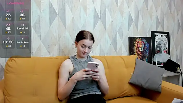 Snapshot of Stacey_Brown chatting on December 9, 5:18 am Stacey Brown online show from December 9, 5:18 am