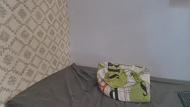 Snapshot of Chantal_taylor_ chatting on February 18, 6:15 pm Chantal taylor  online show from February 18, 6:15 pm