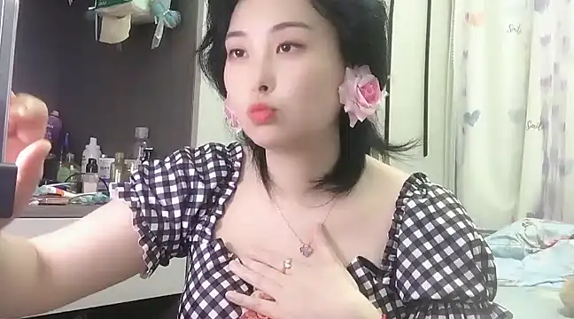 Hanicarrot online show from February 15, 2:22 pm