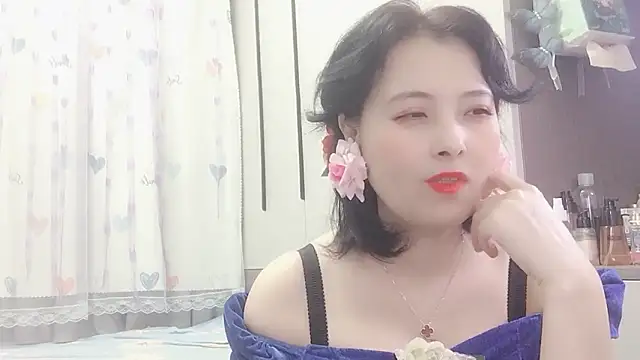 Hanicarrot online show from February 19, 4:33 pm