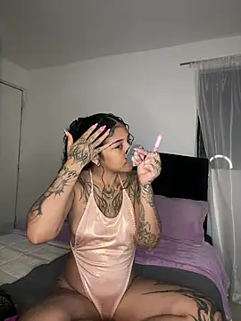 JuliaRose ks online show from July 17, 12:17 am