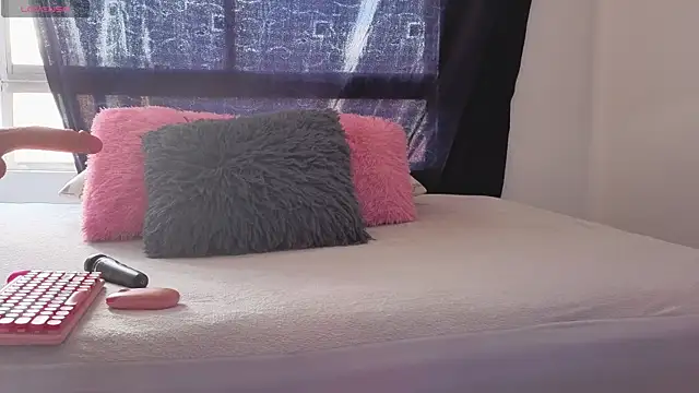 Snapshot of Hotsamantamature chatting on June 4, 7:53 pm Hotsamantamature online show from June 4, 7:53 pm