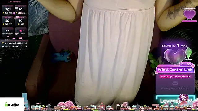 Snapshot of tashakaixxx chatting on April 19, 8:24 am tashakaixxx online show from April 19, 8:24 am