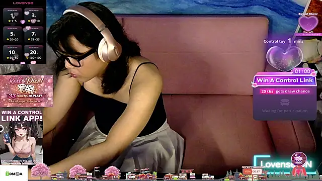 Snapshot of tashakaixxx chatting on May 25, 4:07 am tashakaixxx online show from May 25, 4:07 am