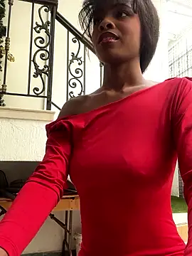 adaraSmiith online show from December 7, 9:00 pm