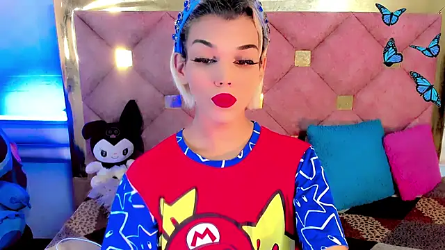 the-horus-girl online show from December 12, 9:48 pm