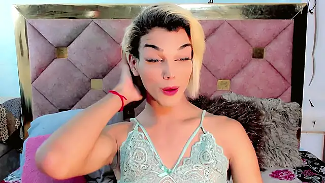 the-horus-girl online show from January 8, 5:27 am