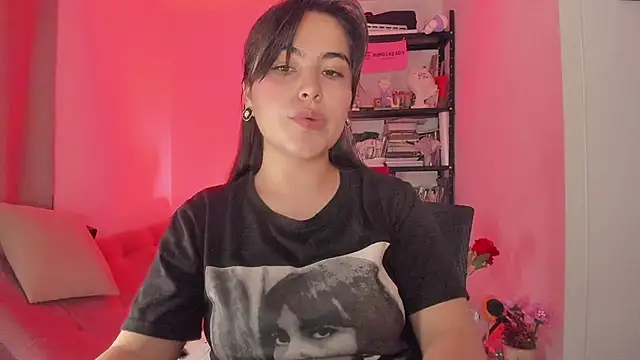 Snapshot of sol__angel chatting on February 24, 2:40 am sol angel online show from February 24, 2:40 am