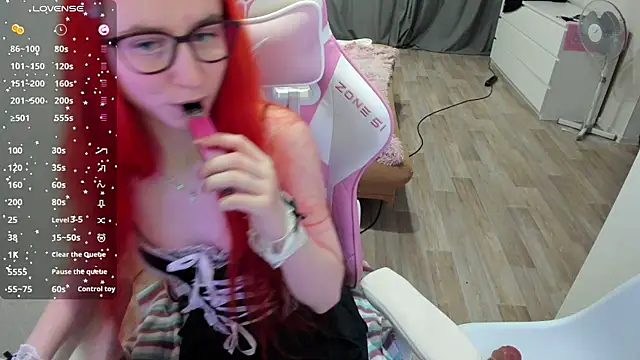 Malina Lovely online show from October 27, 8:35 pm