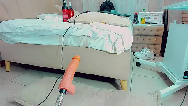 EmilyySaenz online show from February 23, 4:35 pm