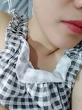  Attractivegirl33 online show from September 28, 8:52 am