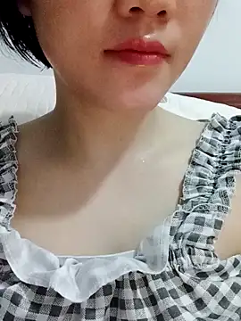  Attractivegirl33 online show from October 4, 12:58 pm