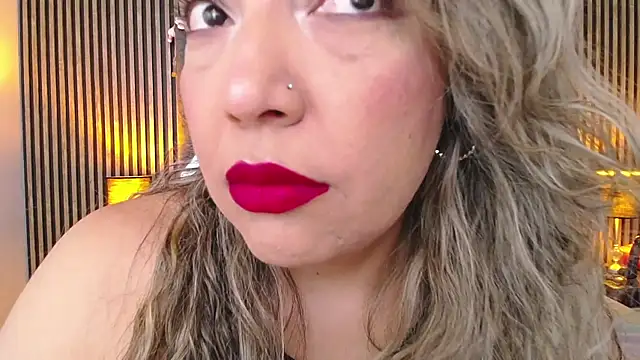 Snapshot of marie_hss chatting on April 23, 7:38 pm marie hss online show from April 23, 7:38 pm