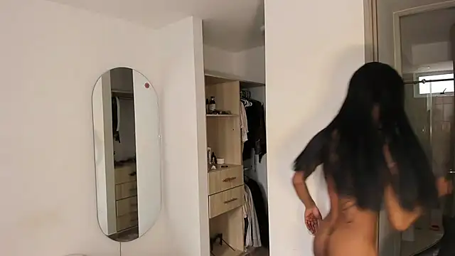 rose scottt online show from April 17, 9:18 pm