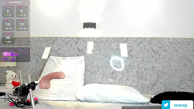 Snapshot of Saraycum chatting on January 9, 10:31 pm Saraycum online show from January 9, 10:31 pm