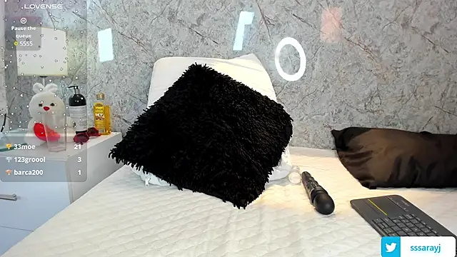 Snapshot of Saraycum chatting on February 6, 12:00 am Saraycum online show from February 6, 12:00 am