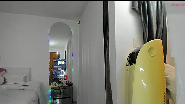 Snapshot of Jordyrodriiguez chatting on February 4, 3:00 am Jordyrodriiguez online show from February 4, 3:00 am